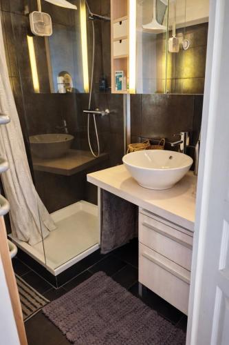 T3 Duplex Cosy , vue mer, terrasse, 5 min mer
