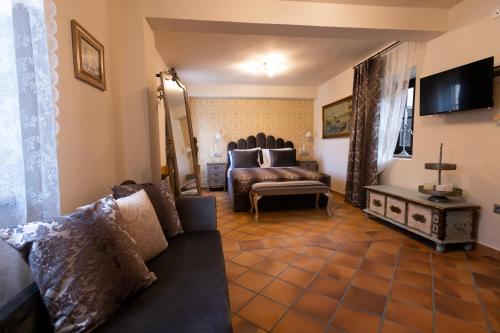 April Rodos Traditional Guesthouse - Adults Only