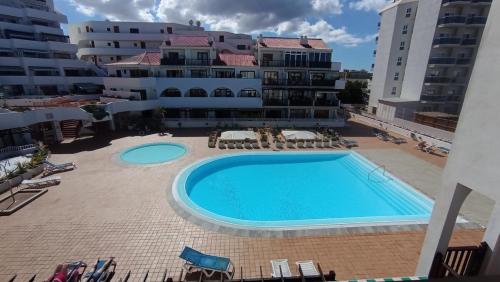 Cozy Apartment near the beach with private parking