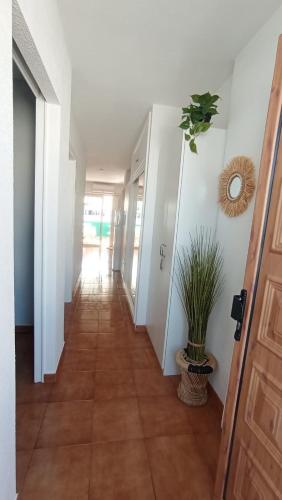 Cozy Apartment near the beach with private parking