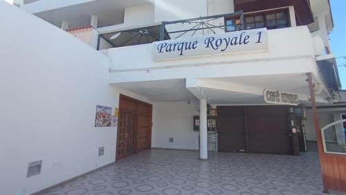 Cozy Apartment near the beach with private parking