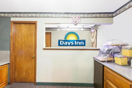 Certifikát, hodnocení, plakát nebo jiný dokument vystavený v ubytování Days Inn by Wyndham Erick