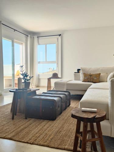2-bedroom designer apartment with seaviews