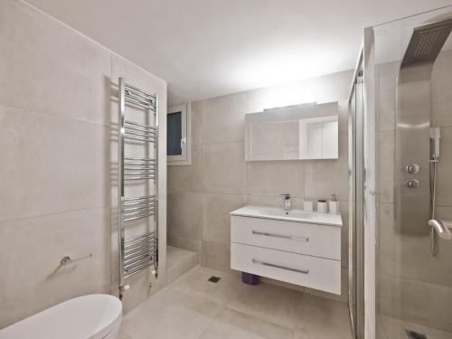 Spacious 3BR - Nea Smyrni Grand Residence - Sleeps 6
