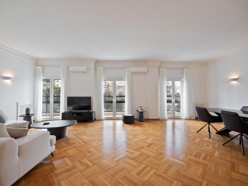 Spacious 3BR - Nea Smyrni Grand Residence - Sleeps 6