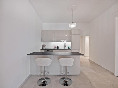 Spacious 3BR - Nea Smyrni Grand Residence - Sleeps 6