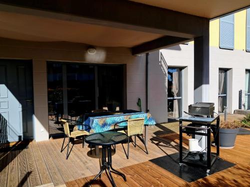 Appartement 67 m2 avec 100 m2 jardin privatif RESERVABLE UNIQUEMENT PAR PERIODE DE 7 JOURS MINIMUM DU SAMEDI AU SAMEDI