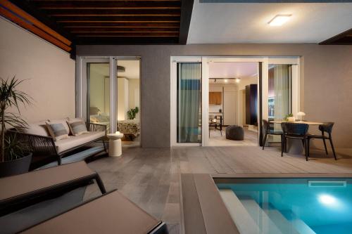 Luxury Apartment with Private heated pool - Žnjan Beach ANGALA
