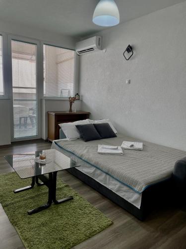 Postel nebo postele na pokoji v ubytování Apartment Gjorgijevski