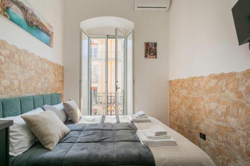 NEAR BARI VECCHIA & TRAIN STATION Typical Bari Home WITH Balcony photo 9