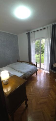 Apartman Helena 2 Prostrani apartman s 2 spavaće sobe,2 kupaonice ,terasa i parking