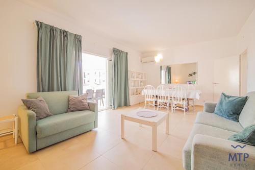 Vila San Remo by MTPhomes
