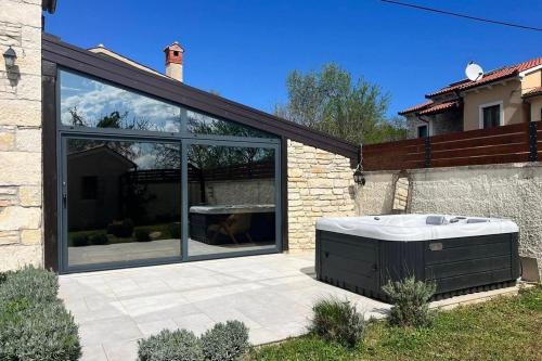 Holiday house with a parking space Belavici, Marcana - 24884
