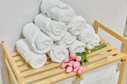 Gallery image ng NEW Sinchon 5min, 3ROOM, near Hongdae,DDP, Seongsu 20min, Free K-snacks, WIFI, OTT sa Seoul