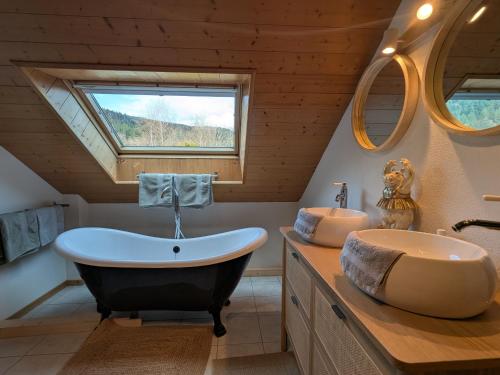 Chalet chaleureux à Gérardmer avec spa et sauna