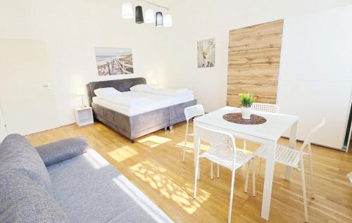 Near Wiener Stadthalle - Cozy 1BR Apt with WIFI & TV
