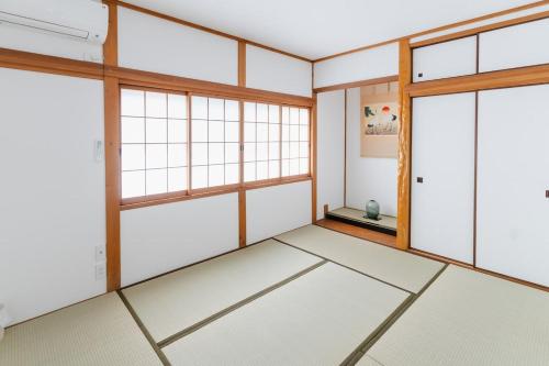 HAT Sanjo S, 7 minutes walk from JR Nara station HAT三条S 奈良駅徒歩7分の一軒家貸切