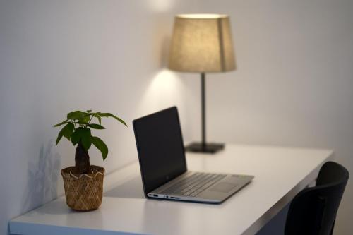 Family & Friends Apartment Free Parking by CityBeat