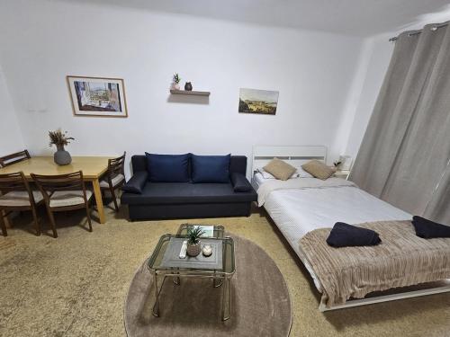 Cozy Belvedere Apartment