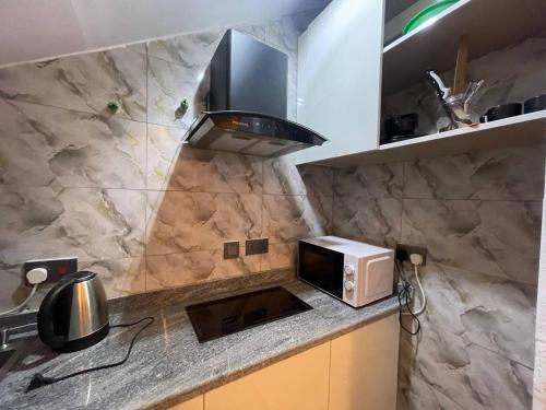 Virtuvė arba virtuvėlė apgyvendinimo įstaigoje Emirates Residence