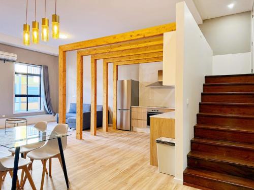 Downtown Spacious Suite-3min Metro
