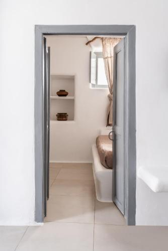 Bonis Windmill Mykonos Apartment - by Hospirit