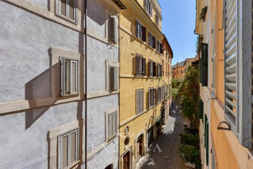Piazza Navona Cozy Apartment near Campo de Fiori