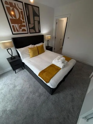 Berkeley Square Apartments by StaySavvy Accommodation photo 1