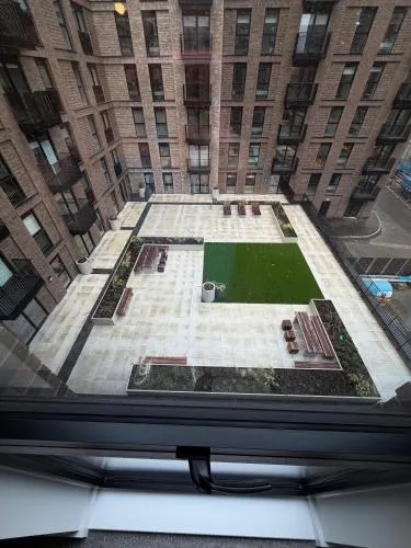 Berkeley Square Apartments by StaySavvy Accommodation photo 48