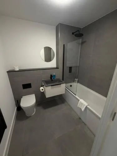 Berkeley Square Apartments by StaySavvy Accommodation photo 32