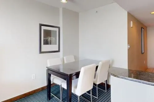 Modern Decor Stunning Ocean View Condo Sleeps 8 photo 47