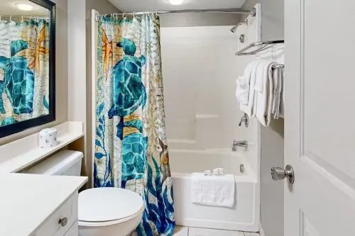Modern Decor Stunning Ocean View Condo Sleeps 8 photo 54