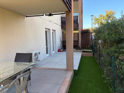 Appartement 65m2 avec Piscine et Rez de jardin 80m2