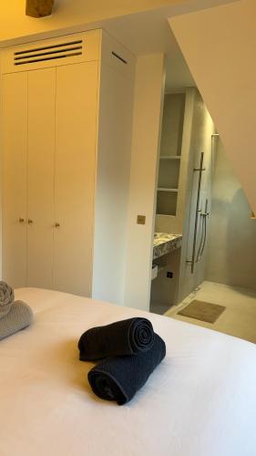 Eiffel Tower fully renovated 2026 apt with AC
