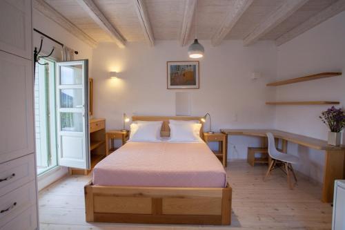 Paros Dovecote