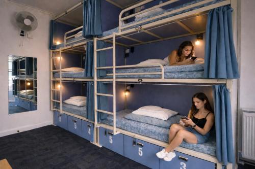 Bed in 6-Bed Mixed Dormitory Room (18-45 Years)