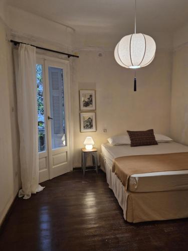 Spacious & central 2BR flat in Kypseli