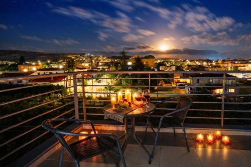 Cosy Flat with Panoramic View, 15 min to Airport