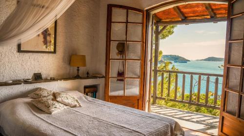 Villa Nikis Skiathos near beach and with sea view