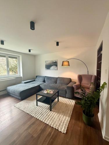 Modern Apartment near Center Self Check-in Fast WiFi