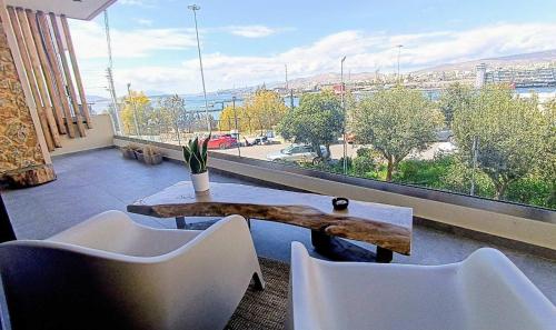 "Naias"seaside residence in the port of Piraeus-entire holiday home