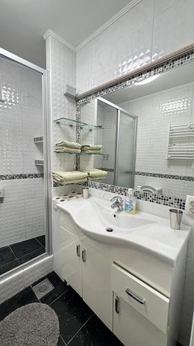 Old Town Garden Apartments