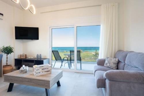 Endless Blue Escape, Sea View Apartment