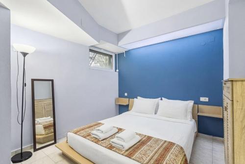 Paloma - Deluxe Apartment with Yard