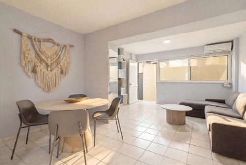 Paloma - Deluxe Apartment with Yard