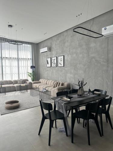 luna villa