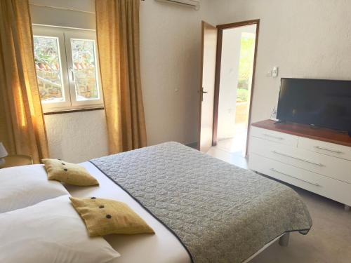 Apartments Maro