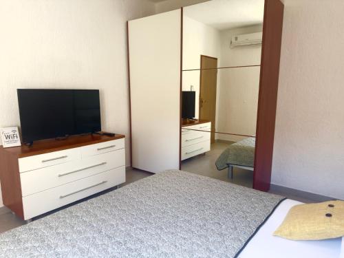 Apartments Maro