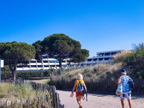 Studio climatisé à 50 m de la plage