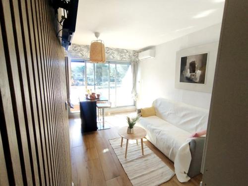 Studio climatisé à 50 m de la plage